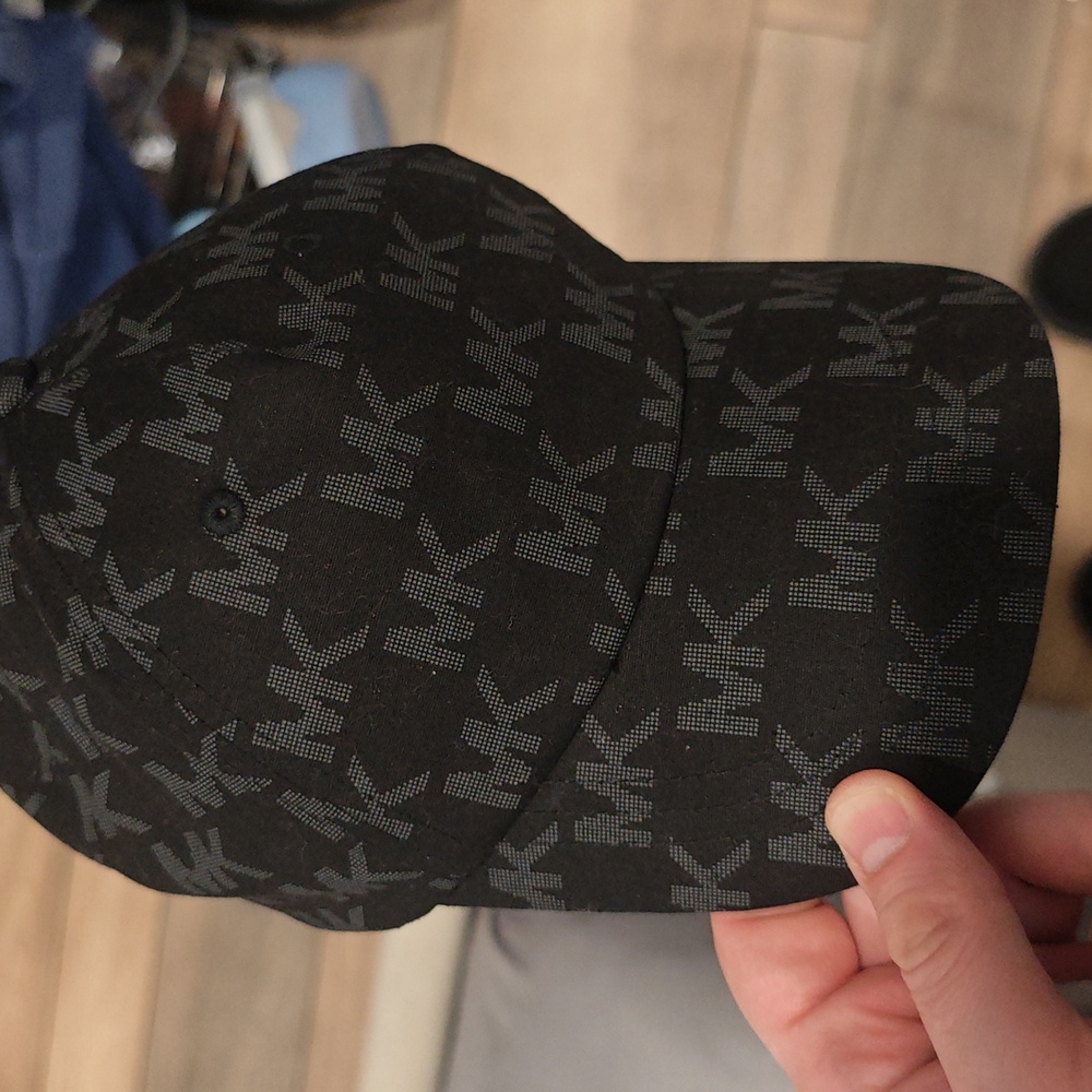 Michael Kors Logo Print Snapback
